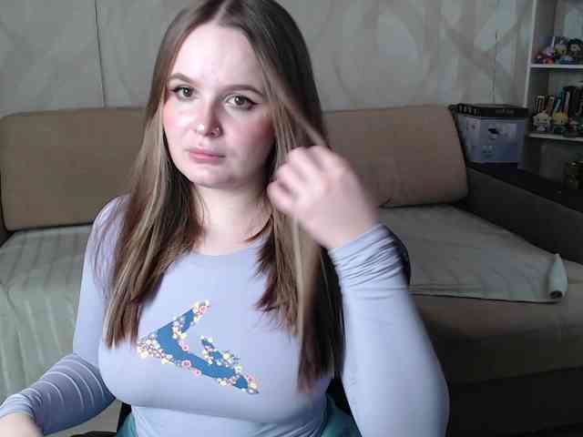 Lizzi-Peach webcam