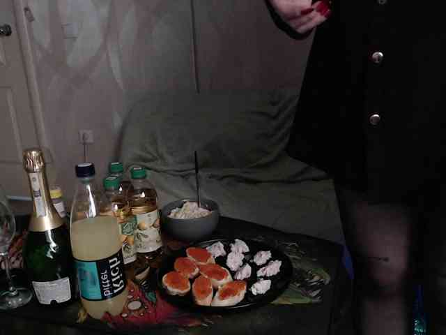 Lizzi-Peach Lizzi-Peach