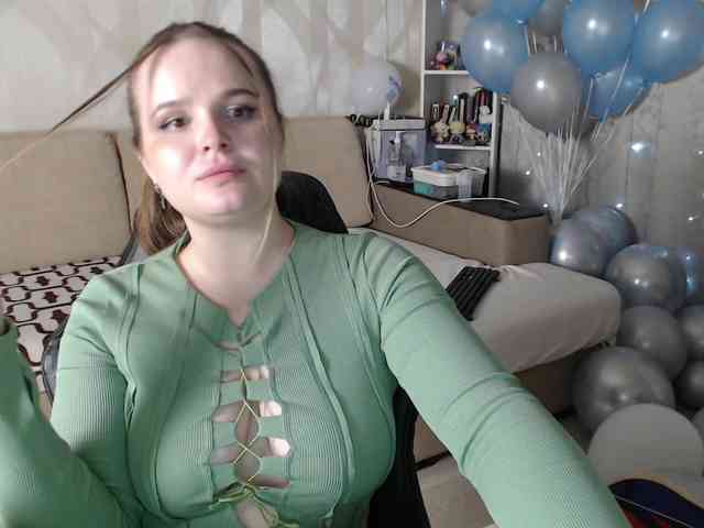 Lizzi-Peach webcam
