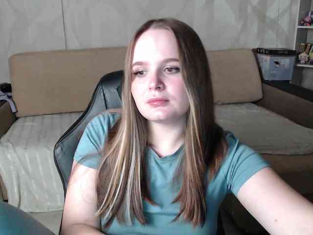 Lizzi-Peach webcam