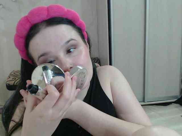 Lizzi-Peach Lizzi-Peach