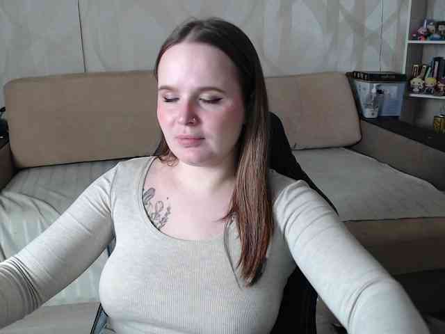 Lizzi-Peach webcam