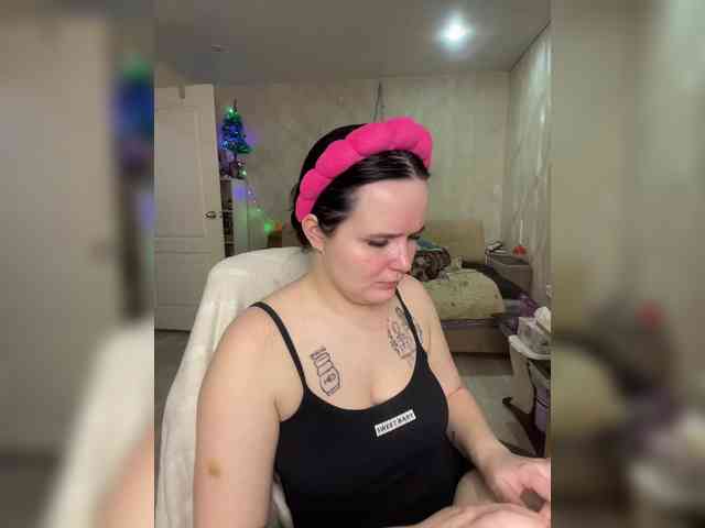 Lizzi-Peach Lizzi-Peach