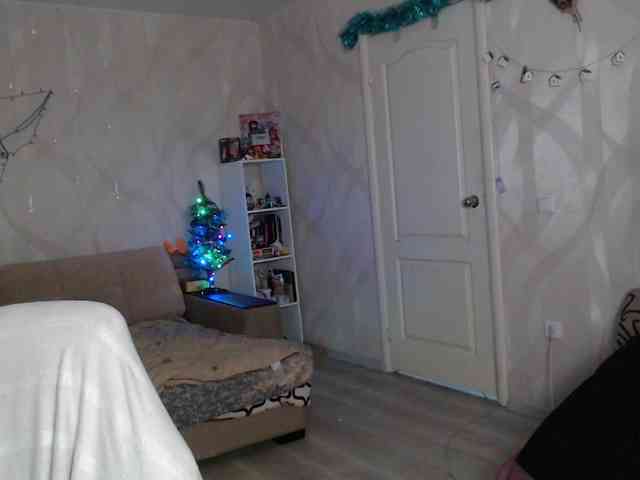 Lizzi-Peach Lizzi-Peach