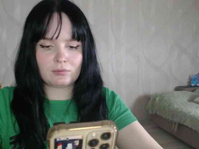 Lizzi-Peach Live Webcam on BongaCams