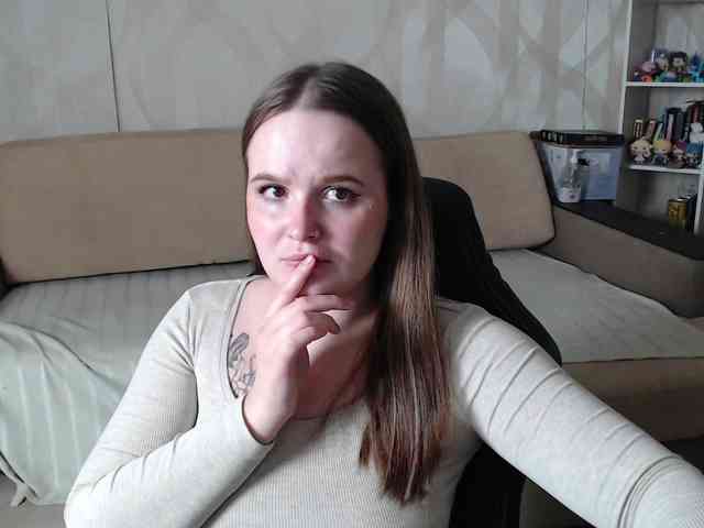 Lizzi-Peach webcam
