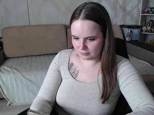 Lizzi-Peach webcam