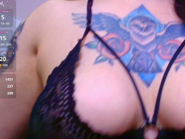 elinne-hendrix's BongaCams show and profile