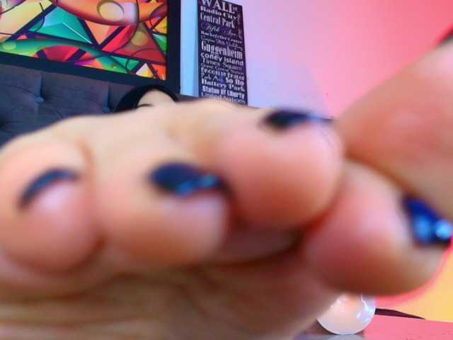 elinne-hendrix webcam