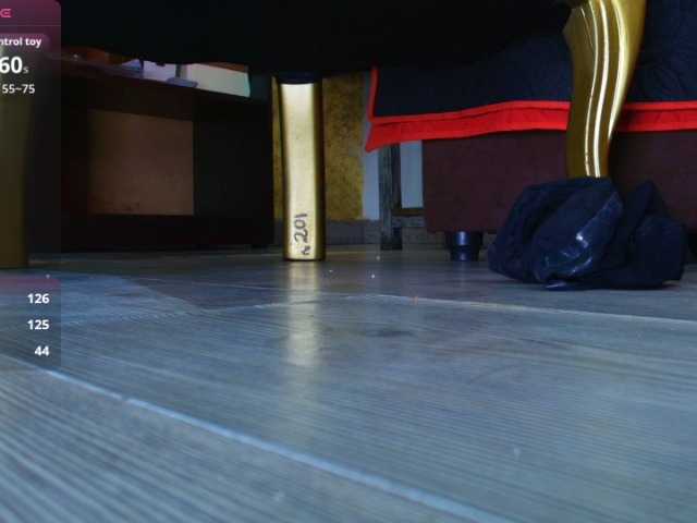 elinne-hendrix's BongaCams show and profile