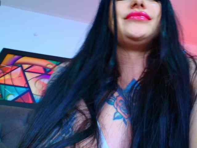 elinne-hendrix webcam