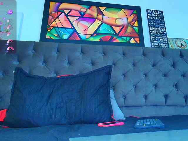 elinne-hendrix webcam