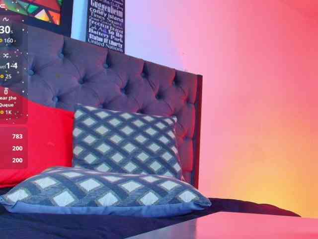 elinne-hendrix webcam