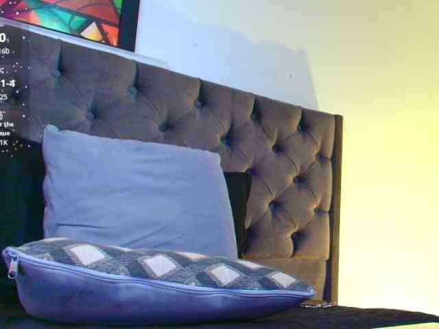 elinne-hendrix webcam