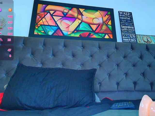 elinne-hendrix webcam