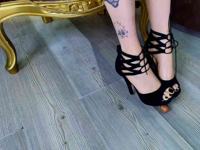 elinne-hendrix webcam