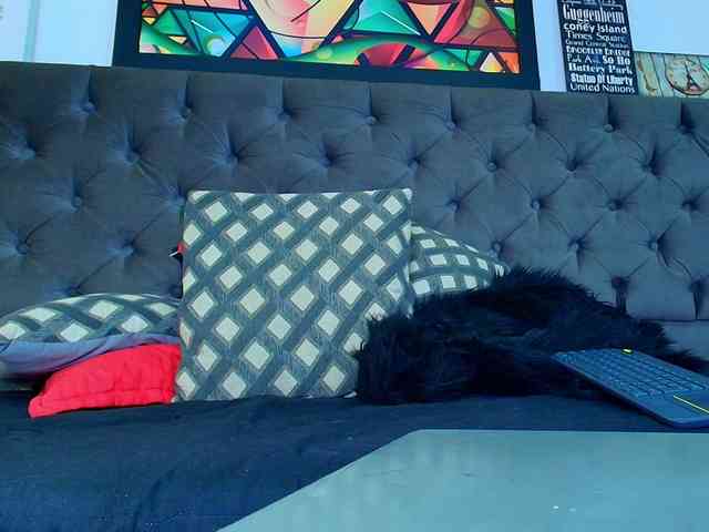 elinne-hendrix webcam