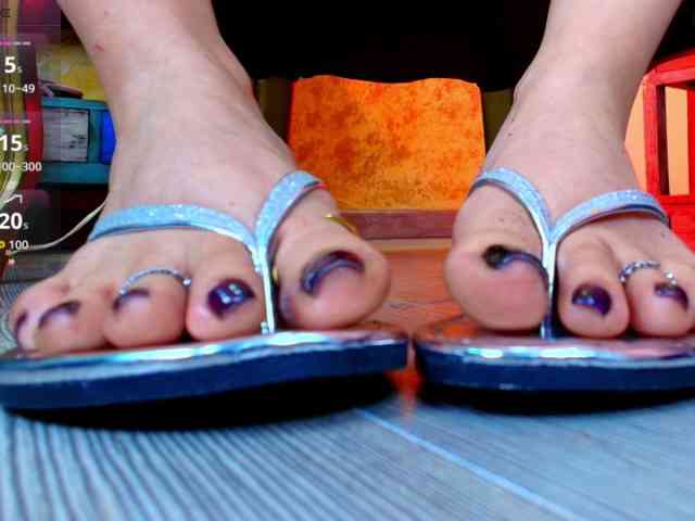 elinne-hendrix webcam