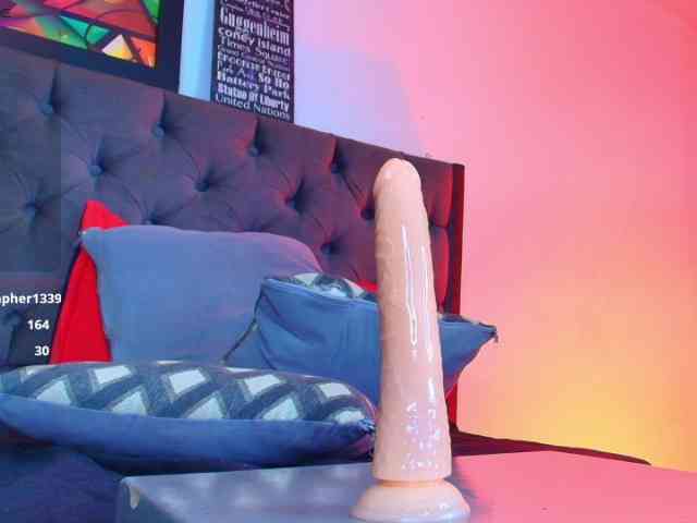 elinne-hendrix webcam