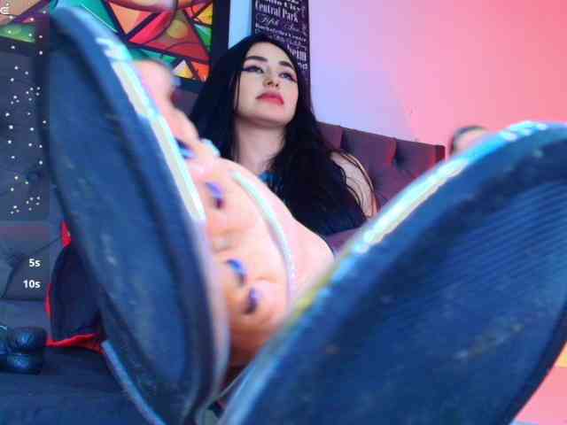 elinne-hendrix webcam