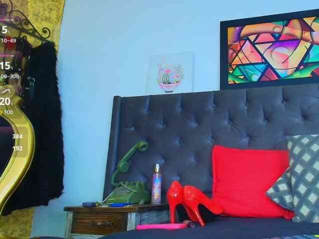 elinne-hendrix webcam