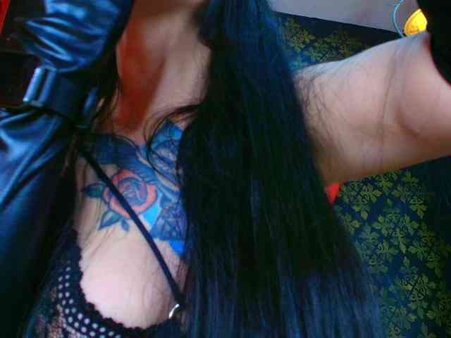 elinne-hendrix webcam