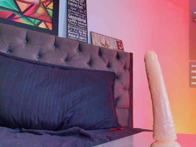 elinne-hendrix webcam