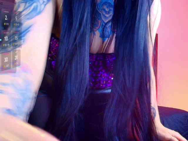 elinne-hendrix webcam