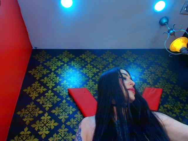 elinne-hendrix webcam