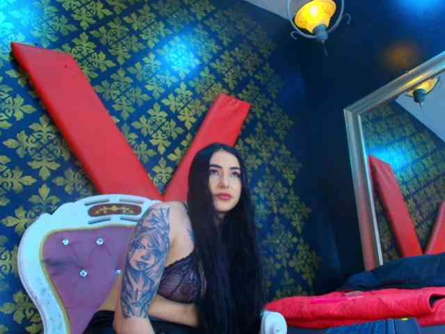 elinne-hendrix webcam