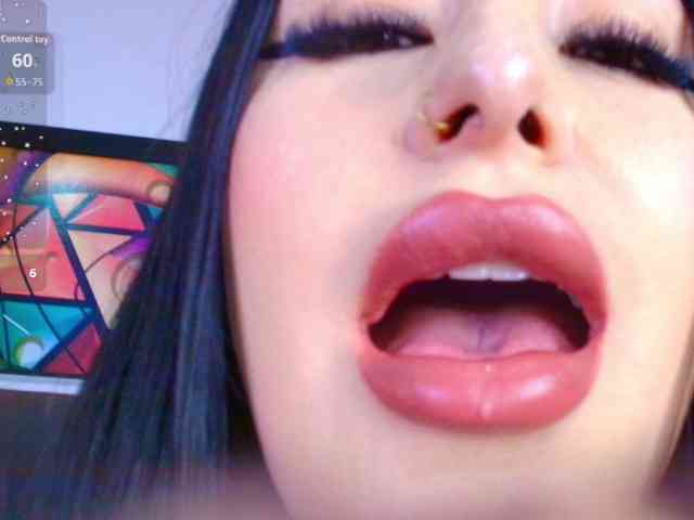 elinne-hendrix webcam