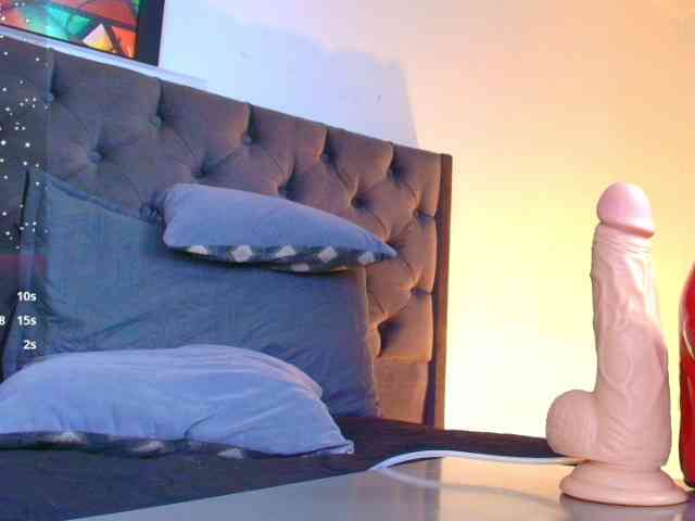 elinne-hendrix webcam