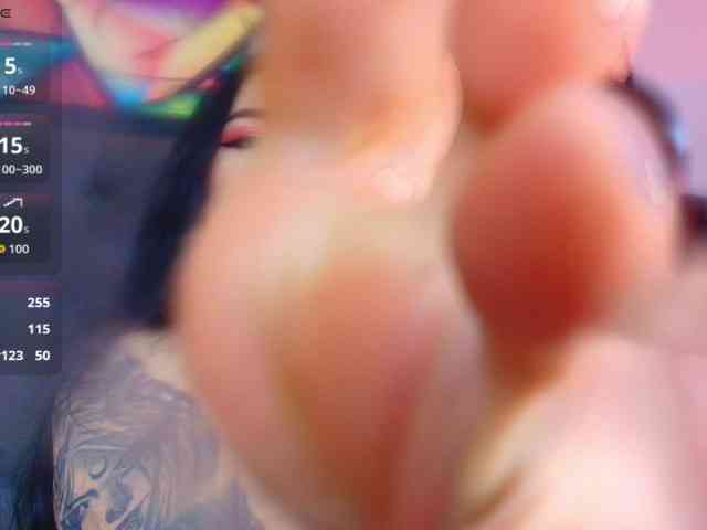 elinne-hendrix webcam