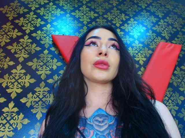 elinne-hendrix webcam