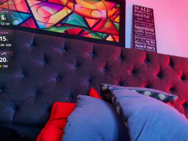 elinne-hendrix webcam