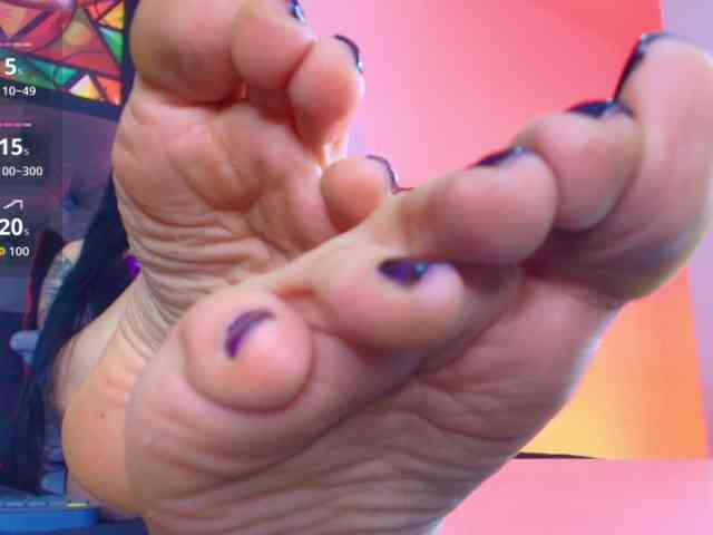 elinne-hendrix webcam