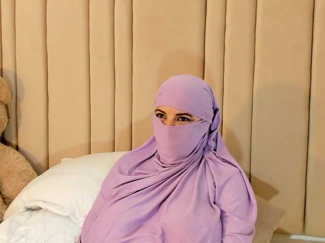 najwa's BongaCams show and profile