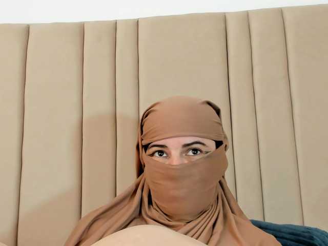 najwa's BongaCams show and profile