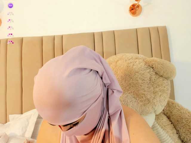 najwa's BongaCams show and profile