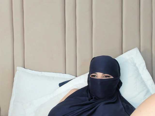 najwa's BongaCams show and profile