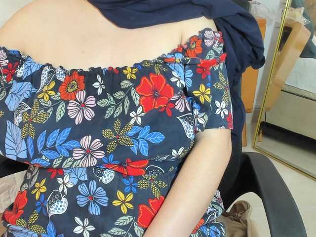 najwa's BongaCams show and profile