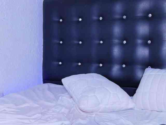 Natasha-carlson18 webcam