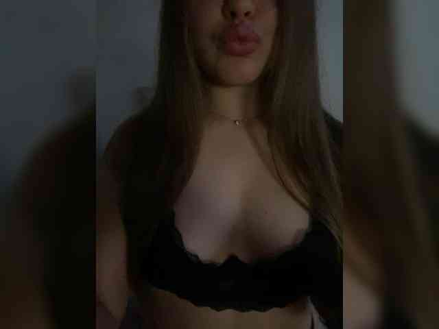 SarraMelluBabe webcam