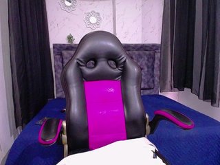 mia-thommson Porn Show