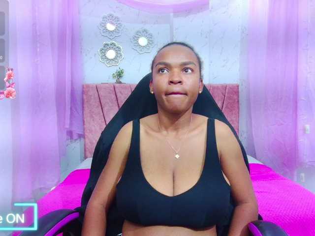 mia-thommson's BongaCams show and profile