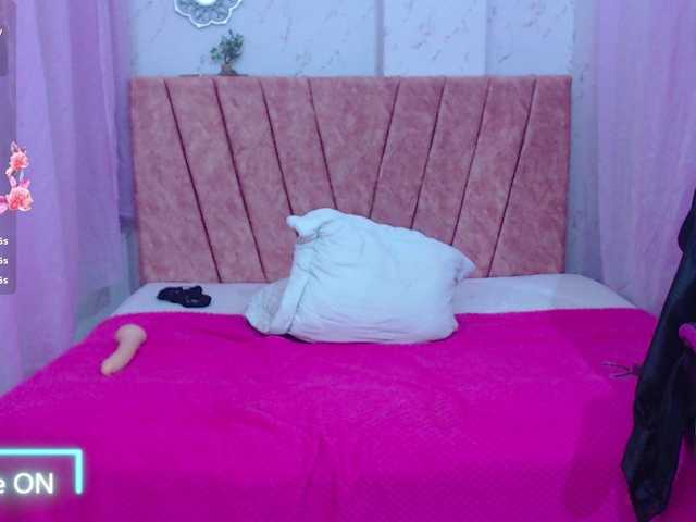 mia-thommson's BongaCams show and profile