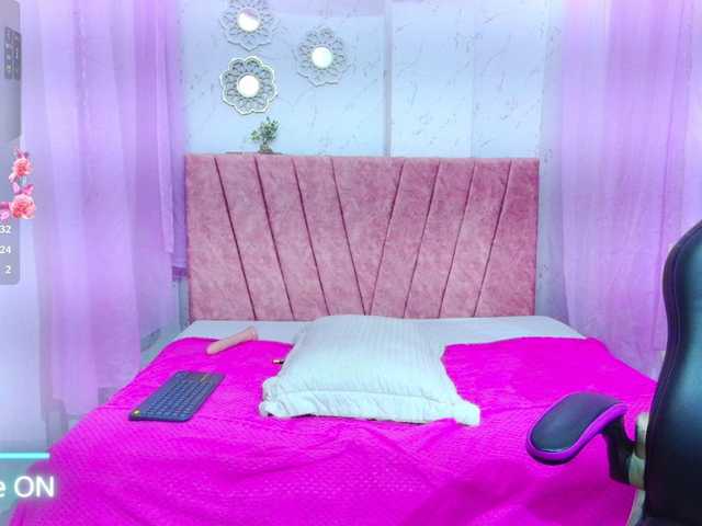 mia-thommson's BongaCams show and profile