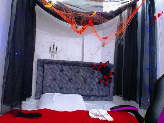  mia-thommson chat room