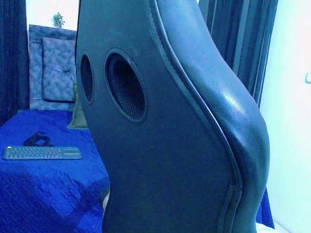 mia-thommson's BongaCams show and profile