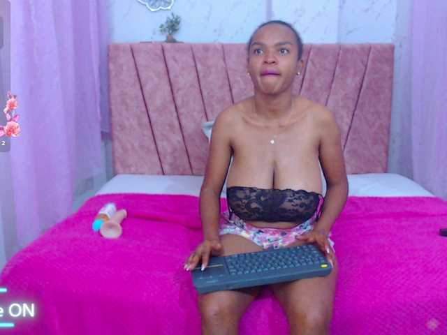 mia-thommson's BongaCams show and profile